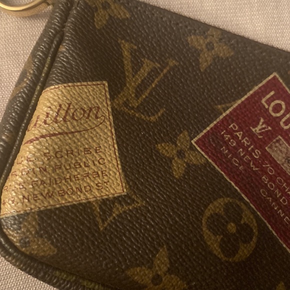 🛑 NOT AVAILABLE 🛑Vuitton Trunks Mini Pochette - Picture 4 of 8